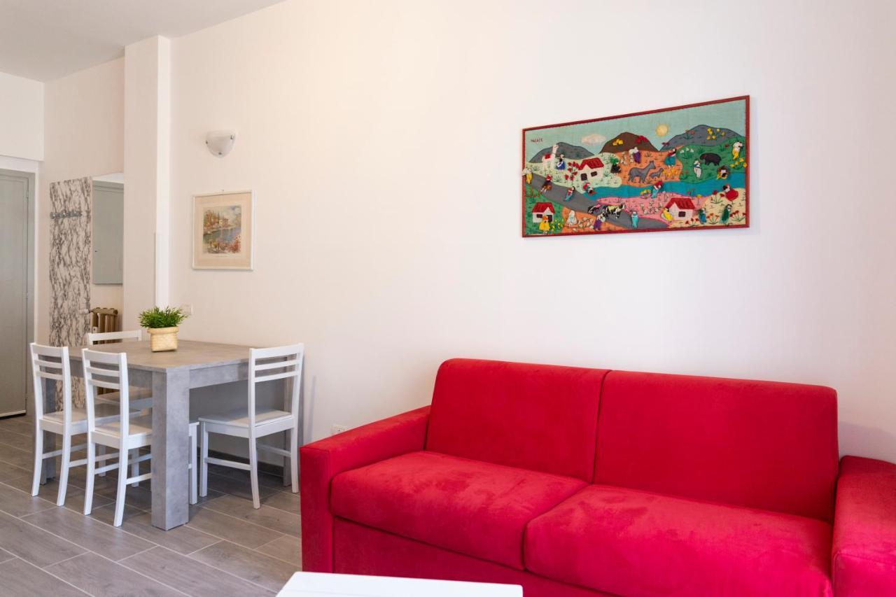 Gray Pearl - Modern Apartment In City Center Arona Exterior photo